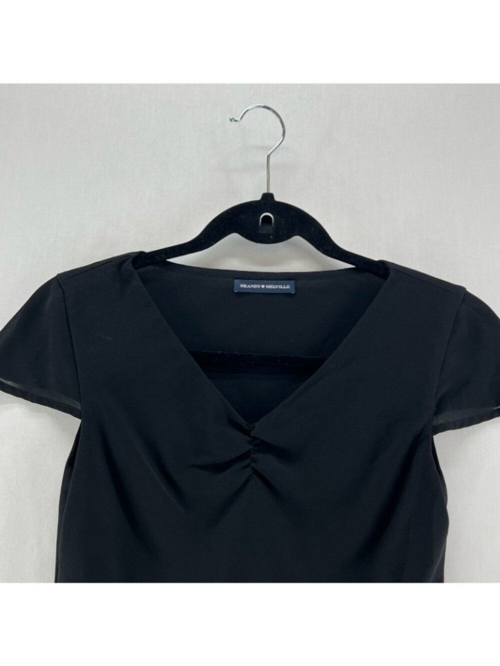 Brandy Melville Mesh Ruched V-Neck Top Womens One Size Cap Sleeve Pullover Black - Picture 5 of 9